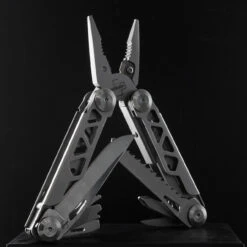 Boker Plus Specialist Pro 16 Boker Plus Specialist Pro -Victorinox Sales 09BO830det 71378.1653401391