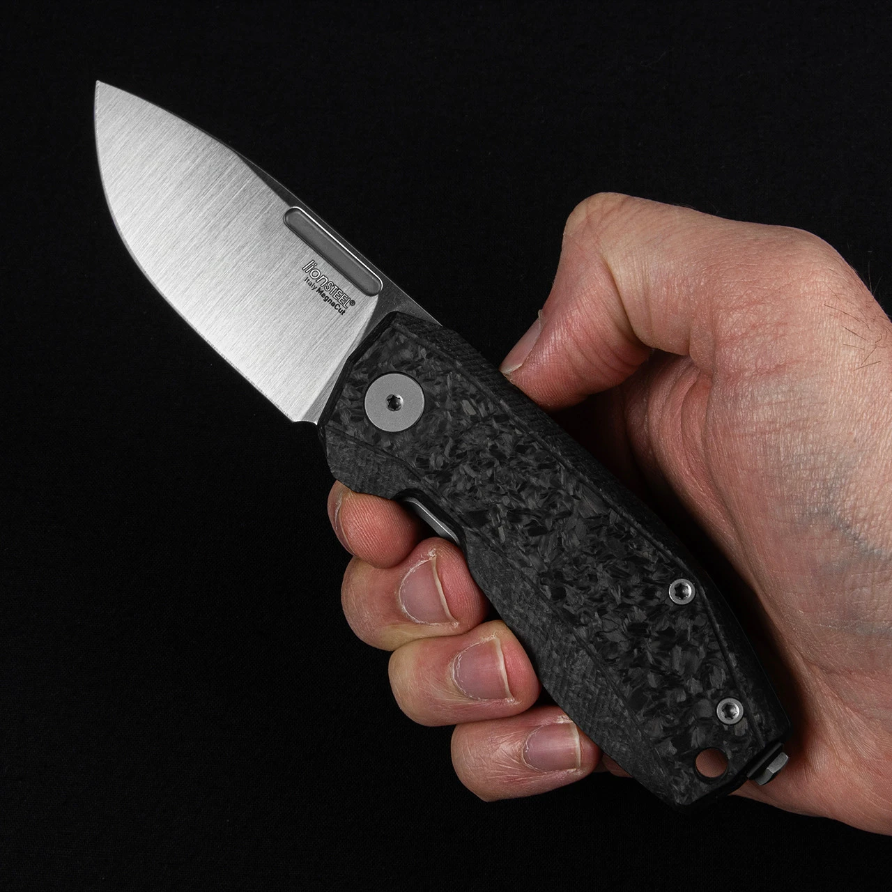 LionSteel Nano Carbon Fibre Folding Knife 7 LionSteel Nano Carbon Fibre Folding Knife - Image 5