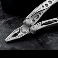 Leatherman Skeletool -Victorinox Sales WIT LT85.1 15413.1650445555.1280.1280 06906.1650469396