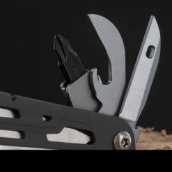 Leatherman Signal -Victorinox Sales wit lt700bldet7 67105.1587418997